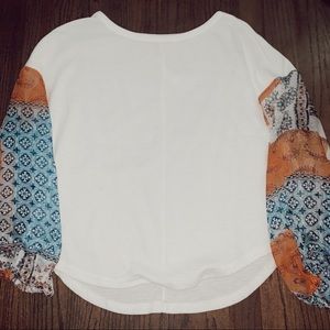 White long sleeve with printed sleeves